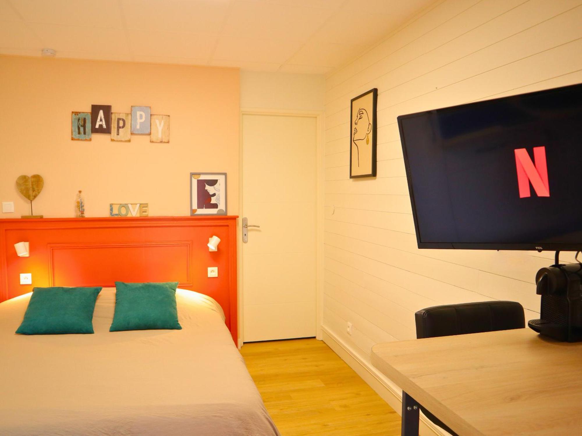 Studio Moderne Et Tout Equipe Au Coeur De Bourbourg - Gare A Proximite Exteriér fotografie